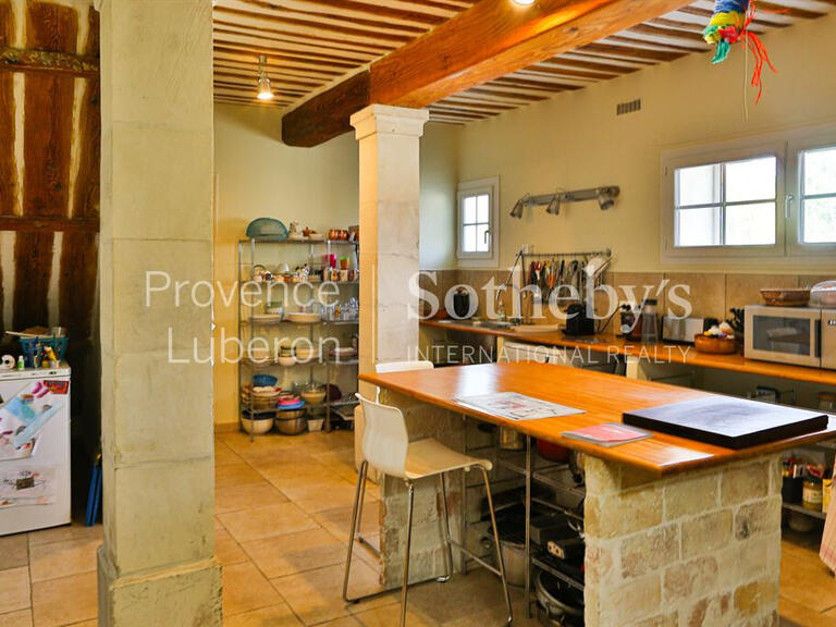 Sale House Saint-Saturnin-lès-Avignon - 5 bedrooms