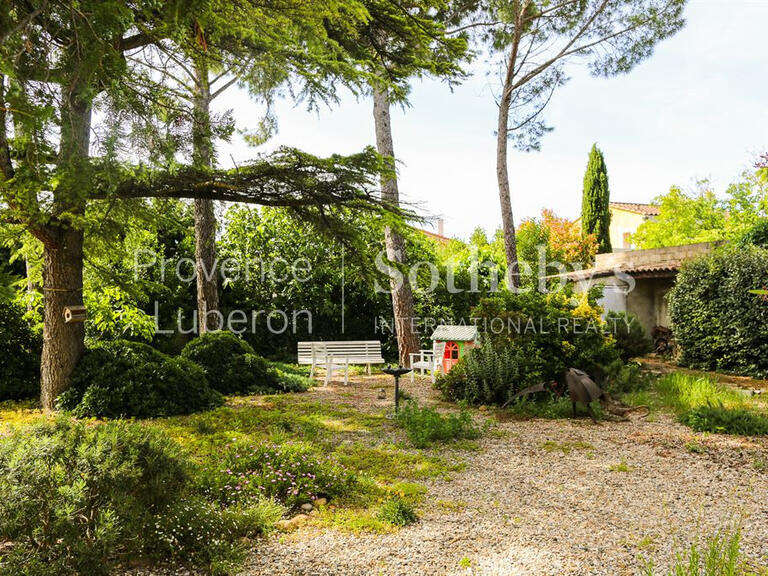 Sale House Saint-Saturnin-lès-Avignon - 5 bedrooms