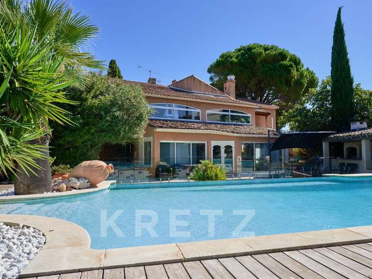 Maison Saint-Saturnin-lès-Avignon - 6 chambres - 399m²
