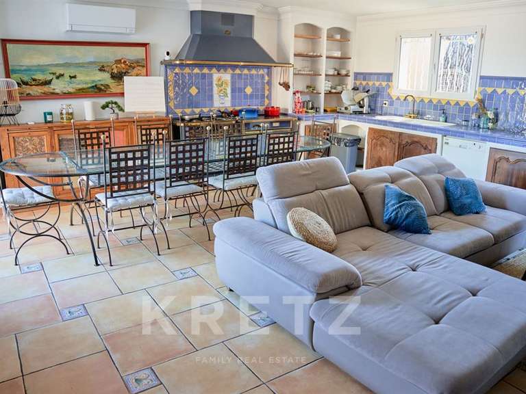 Maison Saint-Saturnin-lès-Avignon - 6 chambres - 399m²