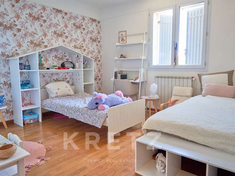 Maison Saint-Saturnin-lès-Avignon - 6 chambres - 450m²