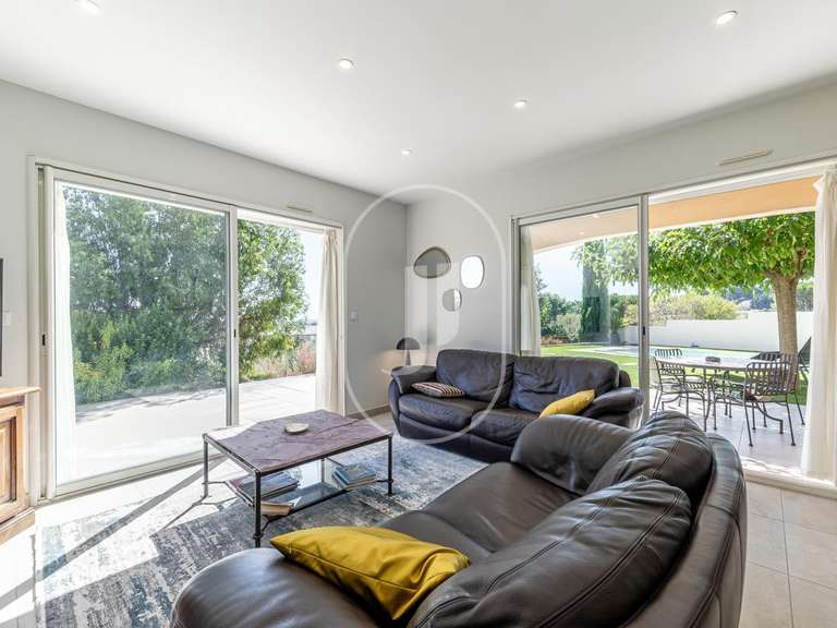 Villa Saint-Saturnin-lès-Avignon - 3 chambres - 135m²