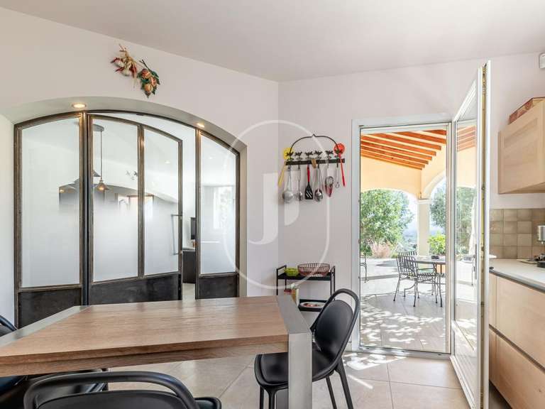 Villa Saint-Saturnin-lès-Avignon - 3 chambres - 135m²