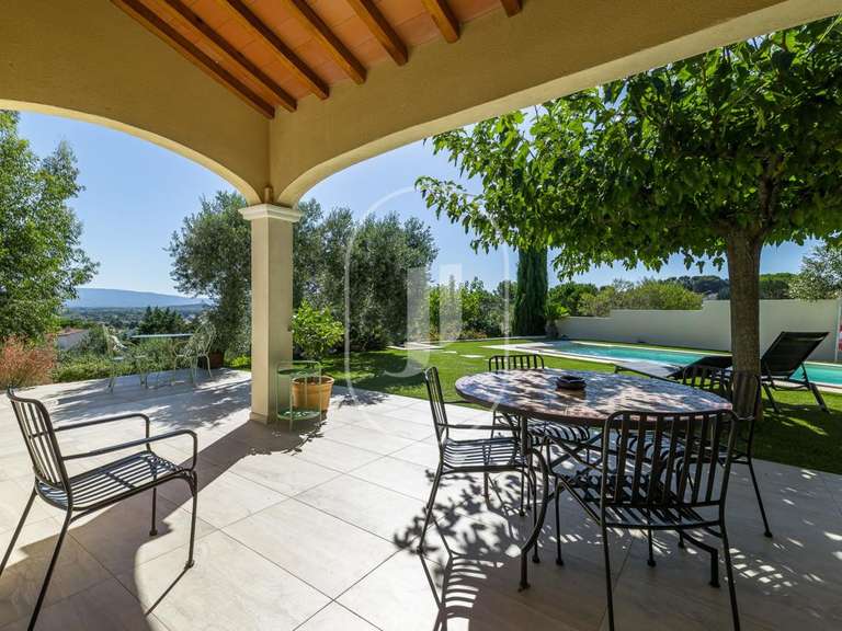 Villa Saint-Saturnin-lès-Avignon - 3 chambres - 135m²