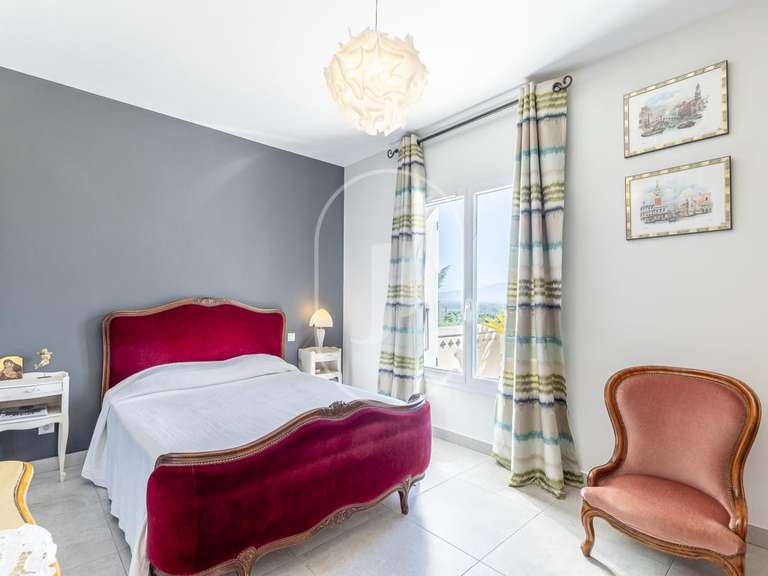 Villa Saint-Saturnin-lès-Avignon - 3 chambres - 135m²