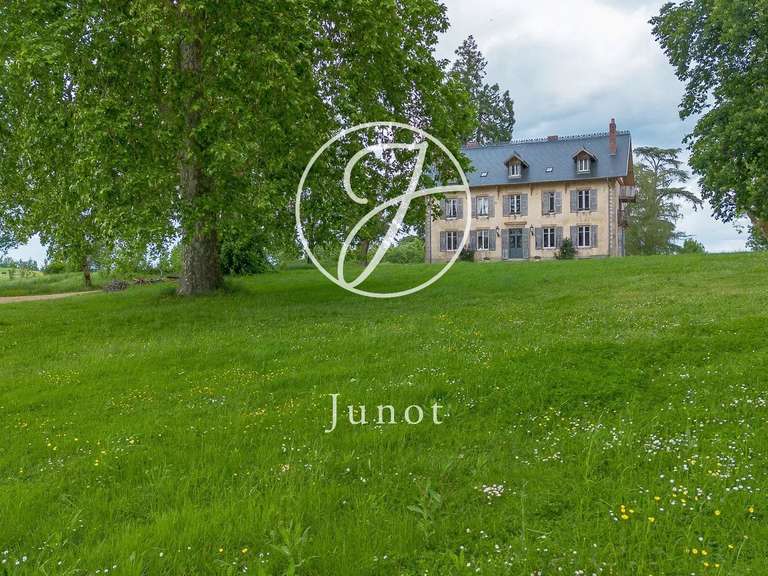 Manoir Saint-Saulge - 9 chambres - 486m²