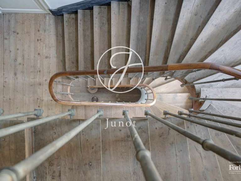 Manor Saint-Saulge - 9 bedrooms - 486m²