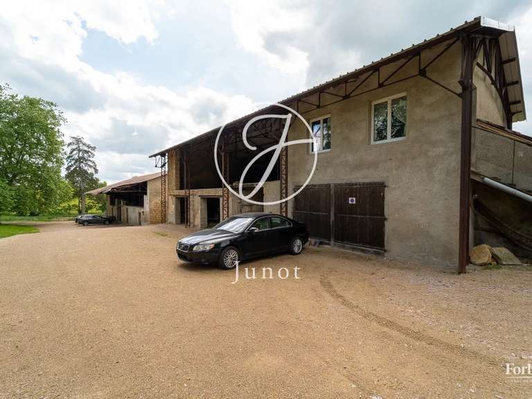 Manor Saint-Saulge - 9 bedrooms - 486m²