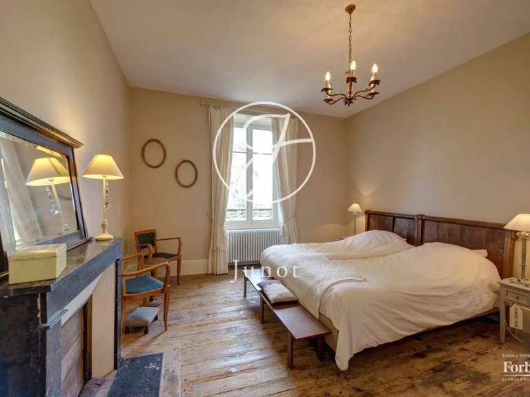 Manor Saint-Saulge - 9 bedrooms - 486m²