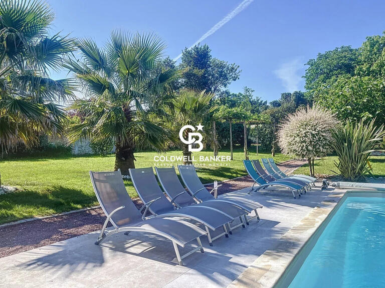 Maison Saint-Sauveur-d'Aunis - 11 chambres - 474m²