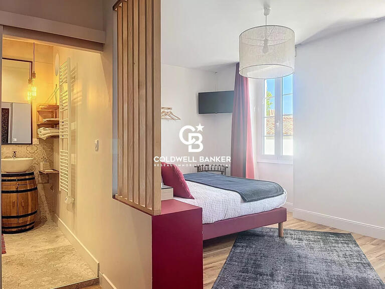 Maison Saint-Sauveur-d'Aunis - 11 chambres - 474m²