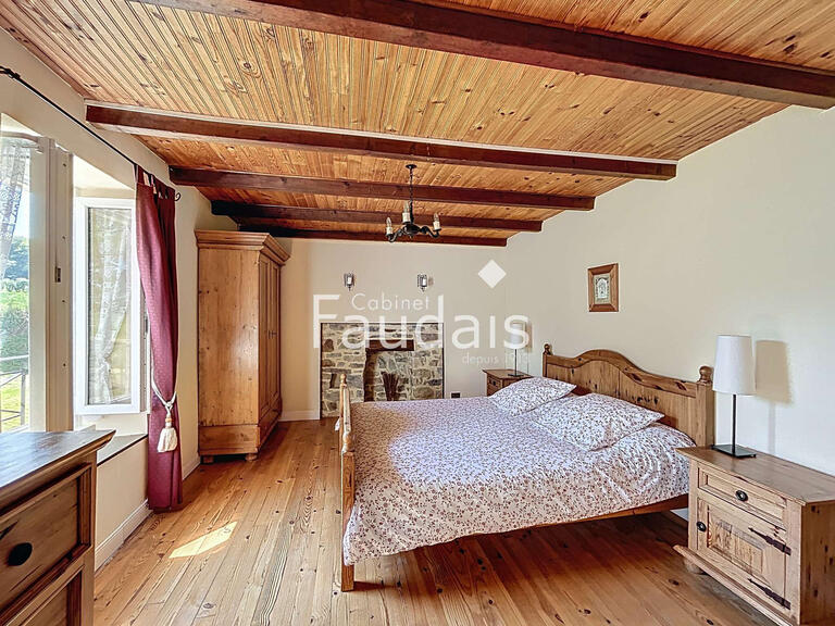 Maison Saint-Sauveur-le-Vicomte - 16 chambres