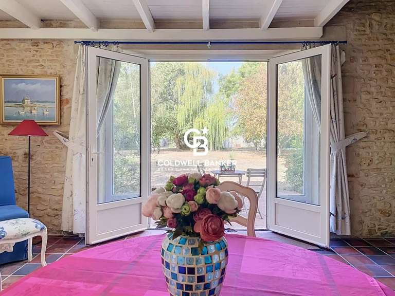 Propriété Saint-Savinien - 6 chambres - 620m²