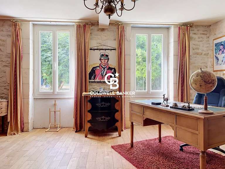 Propriété Saint-Savinien - 6 chambres - 620m²