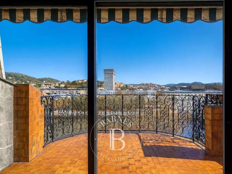 Appartement Saint-Sébastien - 5 chambres - 250m²