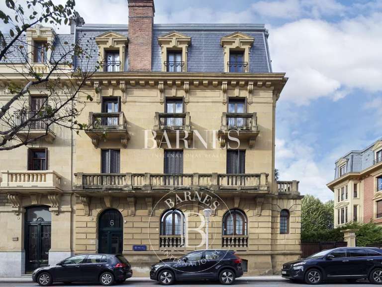 Appartement Saint-Sébastien - 5 chambres - 174m²