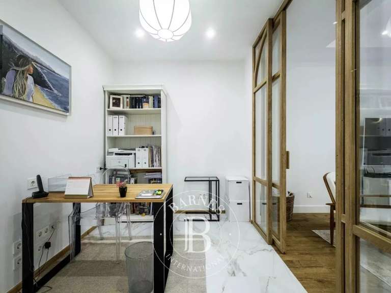 Appartement Saint-Sébastien - 3 chambres - 166m²