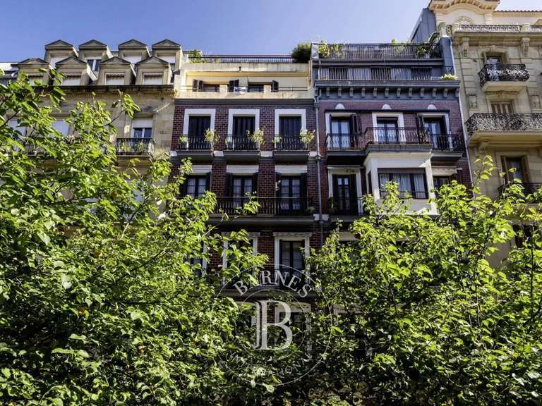 Appartement Saint-Sébastien - 3 chambres - 166m²