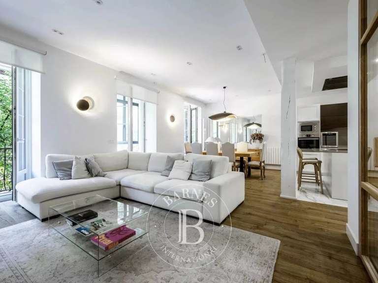 Appartement Saint-Sébastien - 3 chambres - 166m²