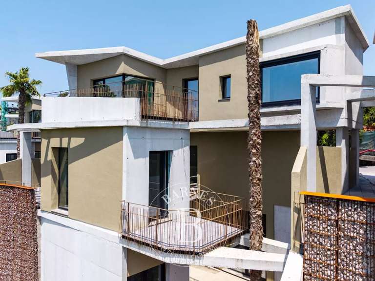 Maison Saint-Sébastien - 4 chambres - 250m²