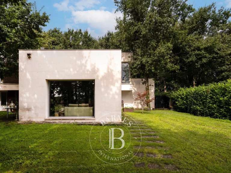 Maison Saint-Sébastien - 6 chambres - 330m²