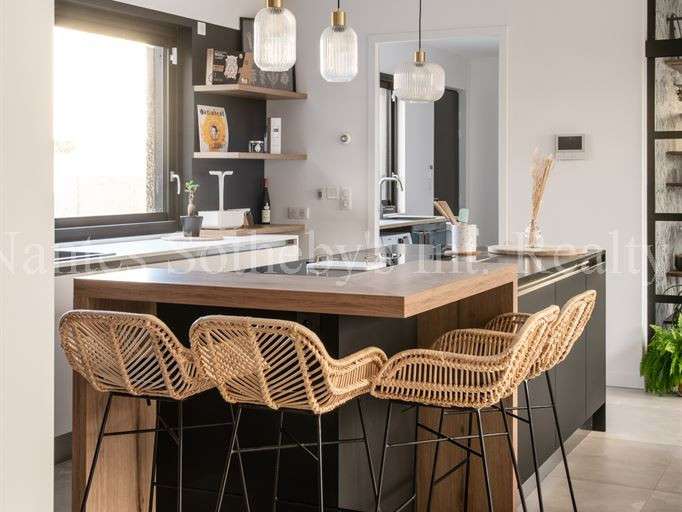 House Saint-Sébastien-sur-Loire - 5 bedrooms - 216m²