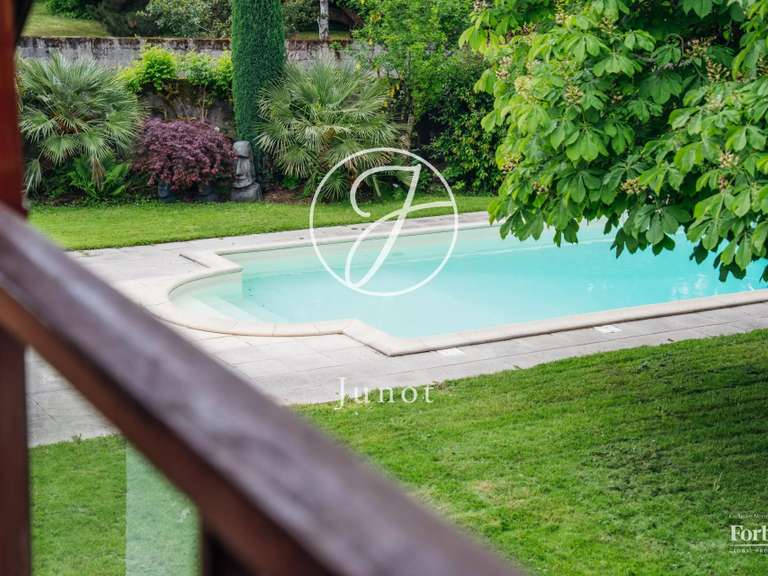 Maison Saint-Sébastien-sur-Loire - 7 chambres - 333m²