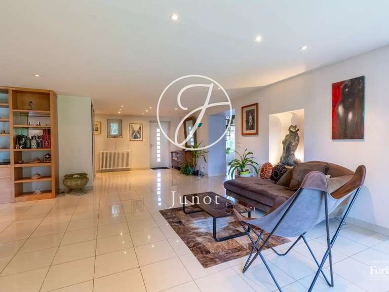 Maison Saint-Sébastien-sur-Loire - 7 chambres - 333m²