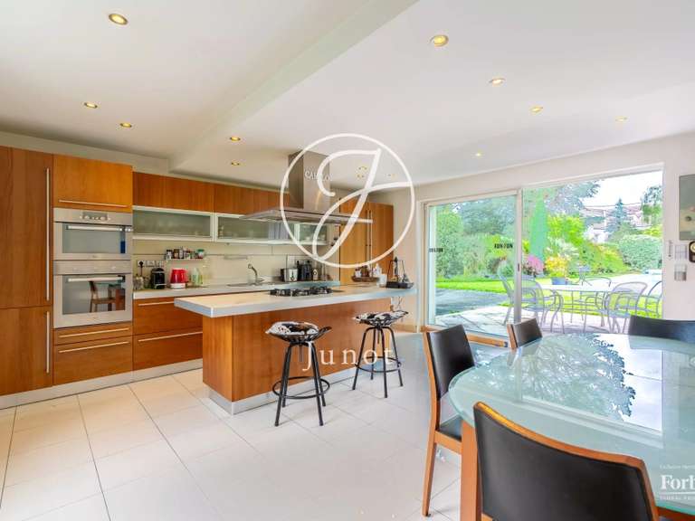 Maison Saint-Sébastien-sur-Loire - 7 chambres - 333m²