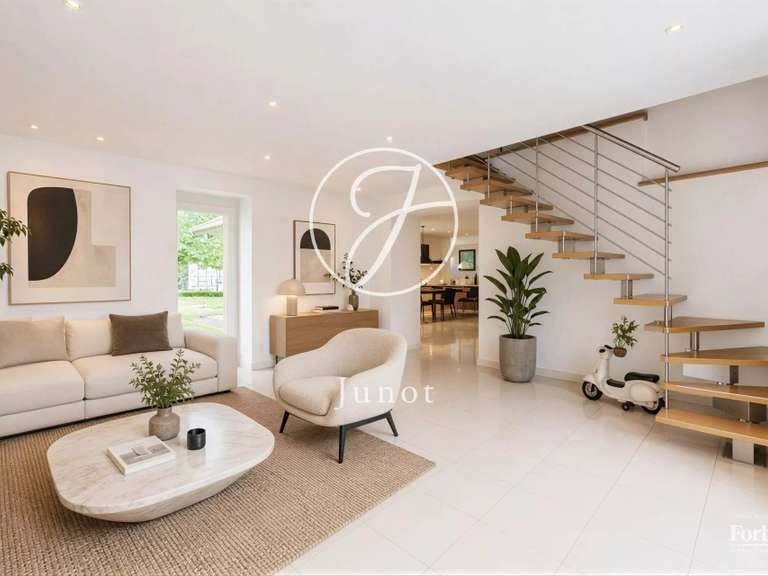 Maison Saint-Sébastien-sur-Loire - 7 chambres - 333m²