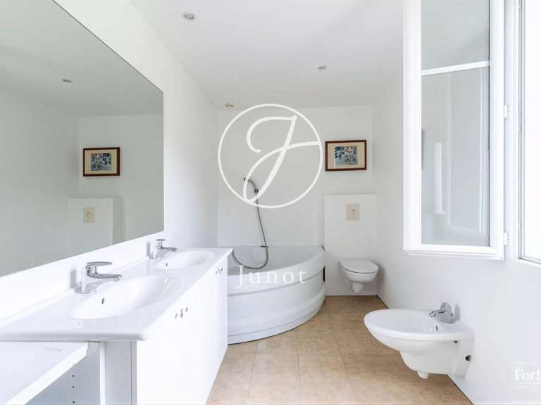 Maison Saint-Sébastien-sur-Loire - 7 chambres - 333m²