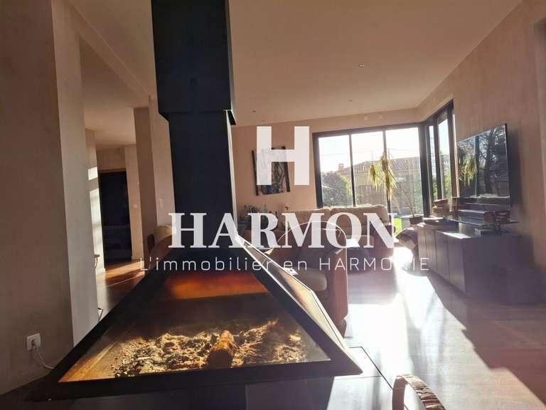 Maison Saint-Selve - 4 chambres - 177m²