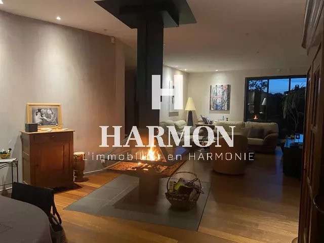 Maison Saint-Selve - 4 chambres - 177m²