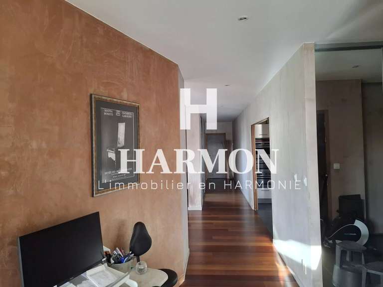 Maison Saint-Selve - 4 chambres - 177m²