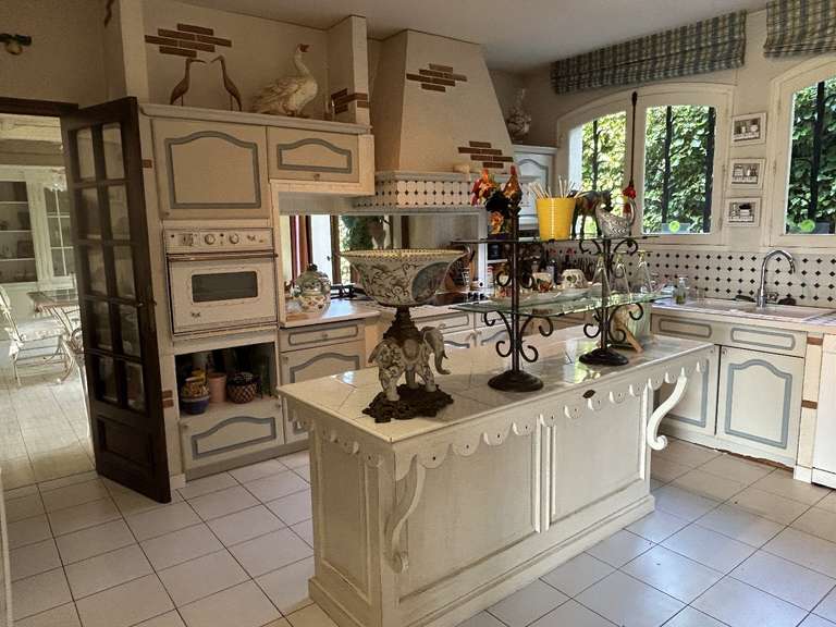 Propriété Saint-Sernin-sur-Rance - 6 chambres - 600m²