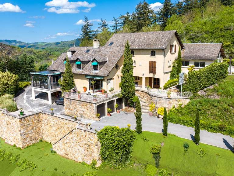 Propriété Saint-Sernin-sur-Rance - 6 chambres - 600m²