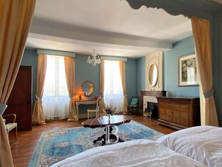 Château Saint-Sever - 12 chambres - 550m²