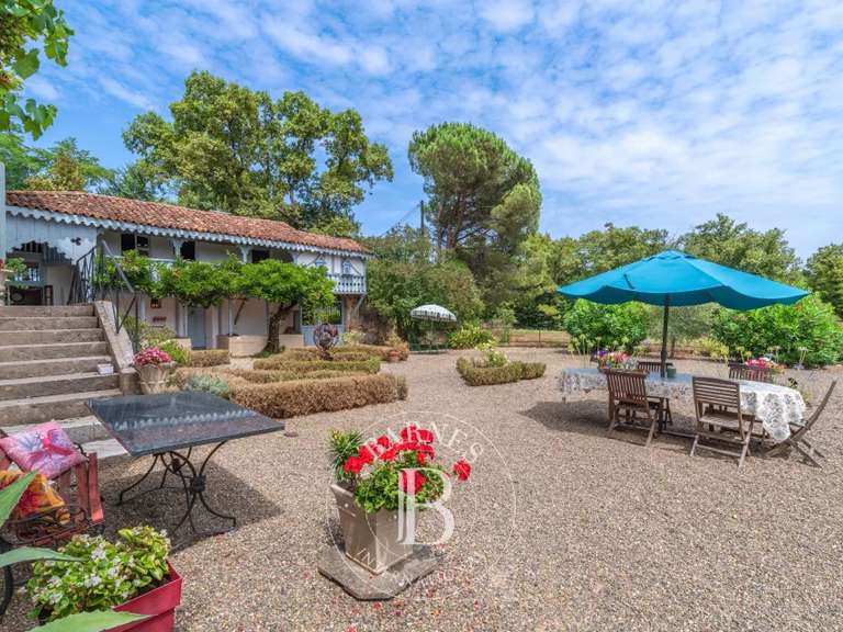 Château Saint-Sever - 12 chambres - 550m²
