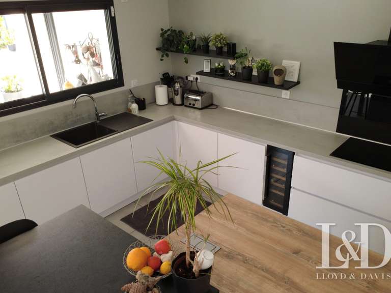 Maison Saint-Sulpice - 4 chambres - 178m²