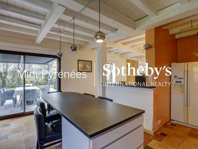 Maison Saint-Sulpice - 3 chambres - 186m²
