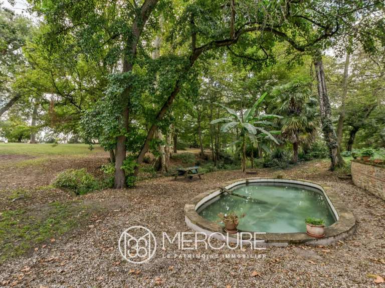 Propriété Saint-Sulpice - 6 chambres - 448m²