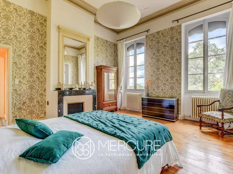 Propriété Saint-Sulpice - 6 chambres - 448m²