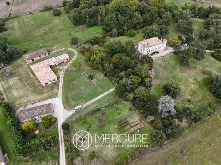 Propriété Saint-Sulpice - 6 chambres - 448m²