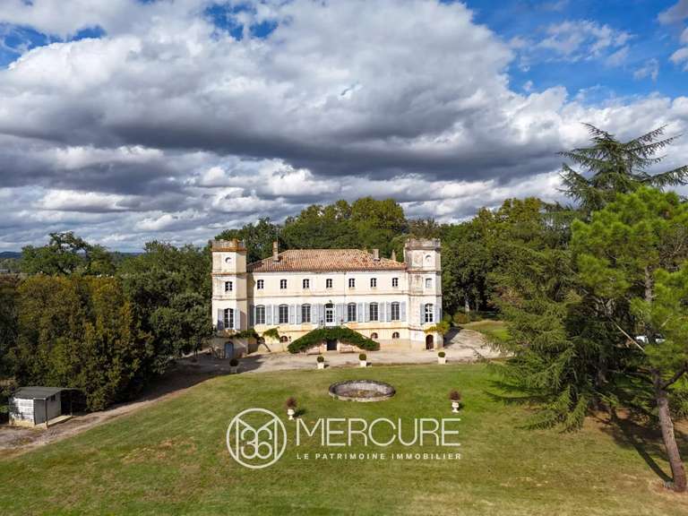 Propriété Saint-Sulpice - 6 chambres - 448m²