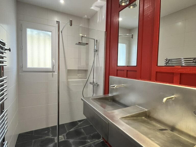Maison Saint-Sulpice-de-Faleyrens - 4 chambres - 177m²