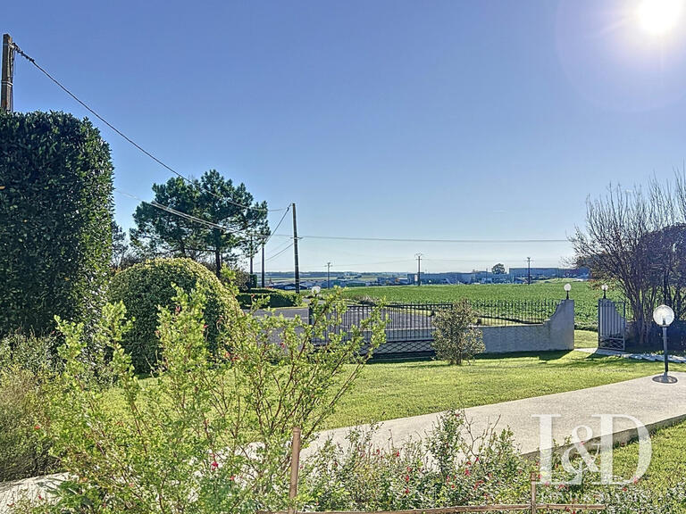 Maison Saint-Sulpice-de-Royan - 4 chambres - 252m²