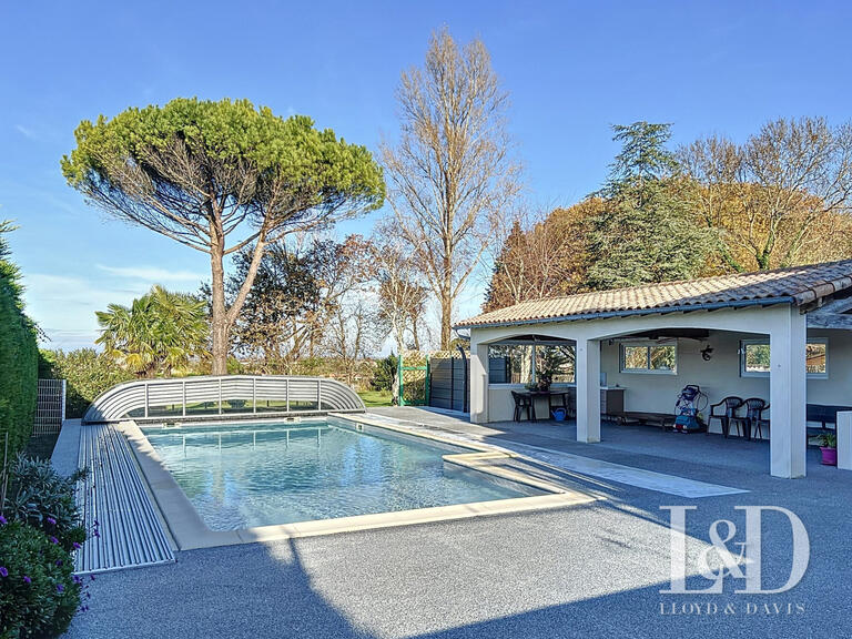 Maison Saint-Sulpice-de-Royan - 4 chambres - 252m²