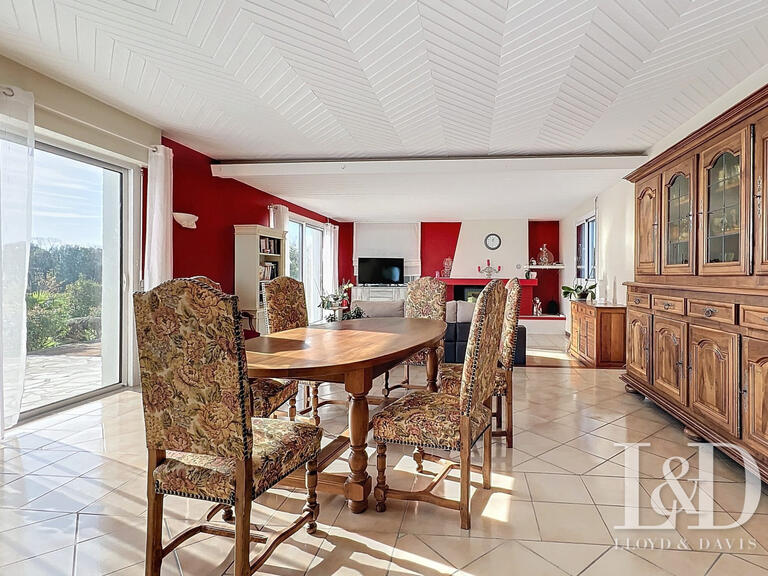 Maison Saint-Sulpice-de-Royan - 4 chambres - 252m²