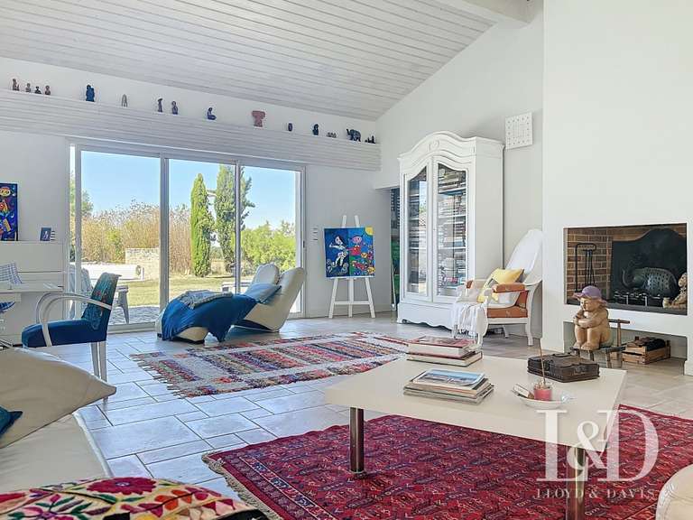 Maison Saint-Sulpice-de-Royan - 3 chambres - 203m²