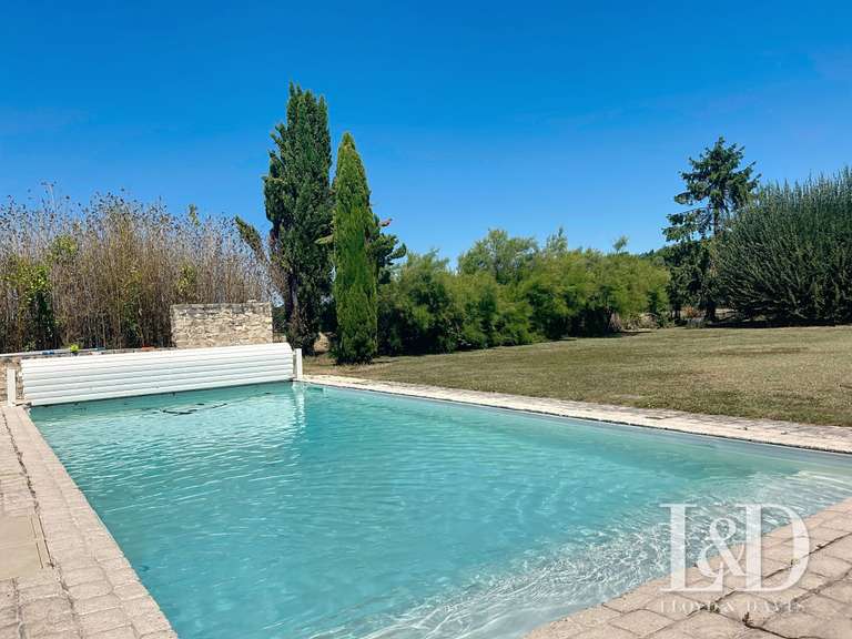 Maison Saint-Sulpice-de-Royan - 3 chambres - 203m²